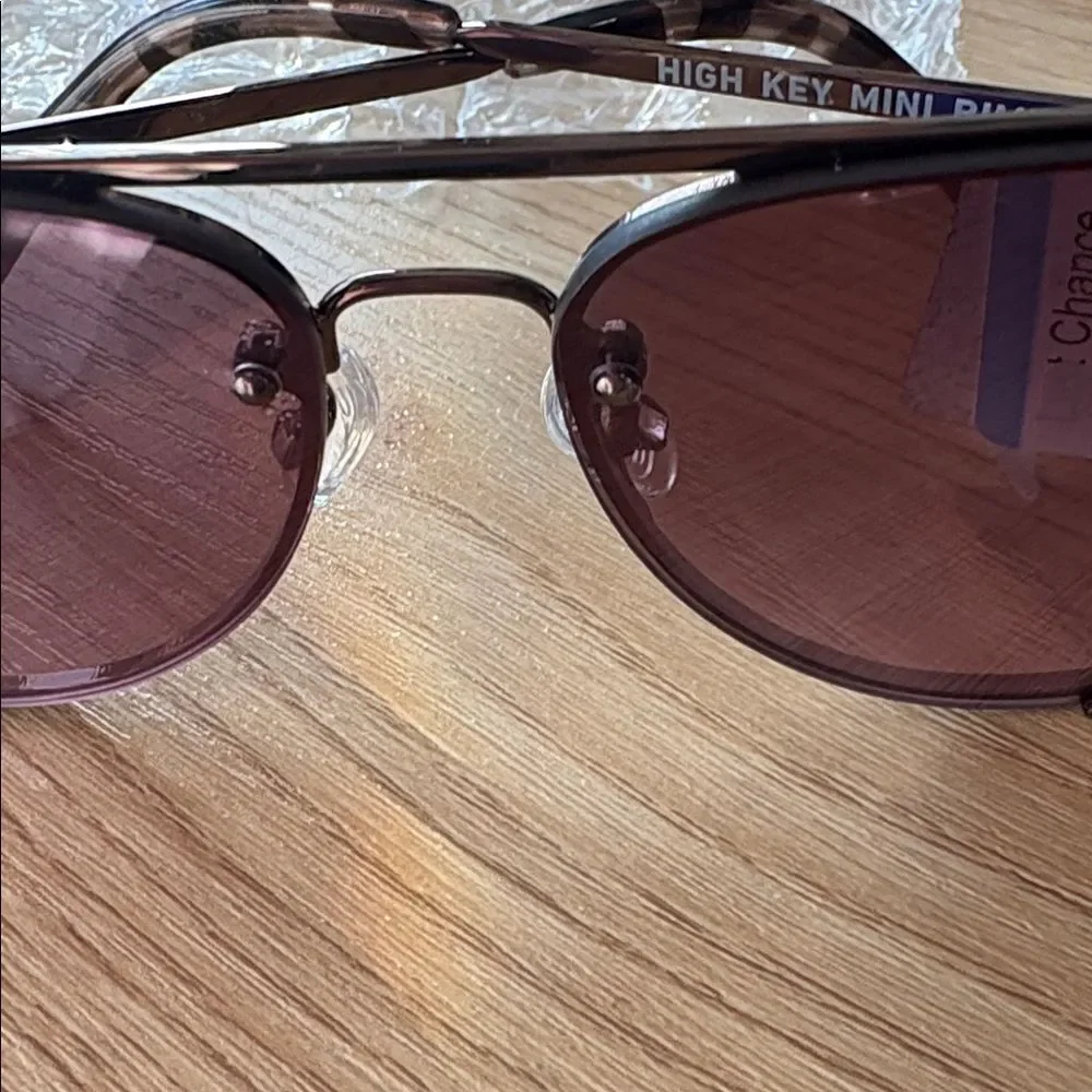 NWT-RARE-Quay high key mini rimless sunglasses.🕶️ case with Quay cleaning cloth